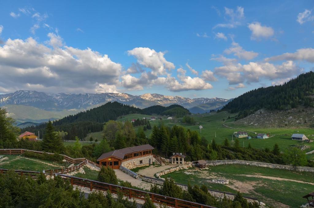 Cheile Gradistei Fundata Resort Exterior foto